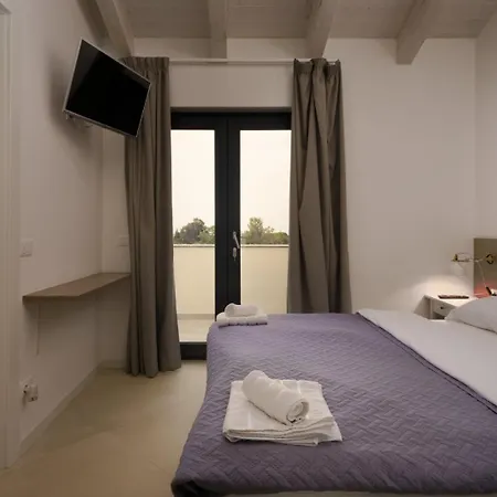 Villa Cala Sonriso For 8 People Near Pula With Heated Pool & Sea View Krnica