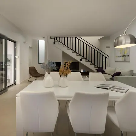 Cala Sonriso For 8 People Near Pula With Heated Pool & Sea View Villa *