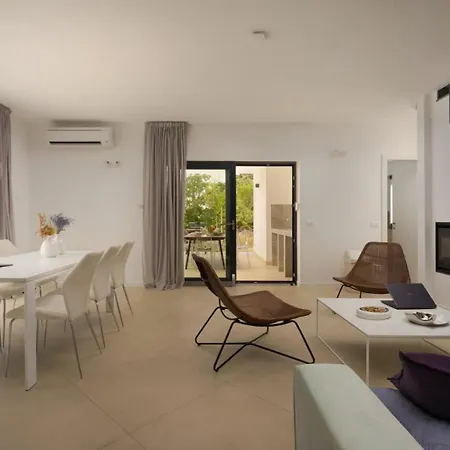 Cala Sonriso For 8 People Near Pula With Heated Pool & Sea View Krnica
