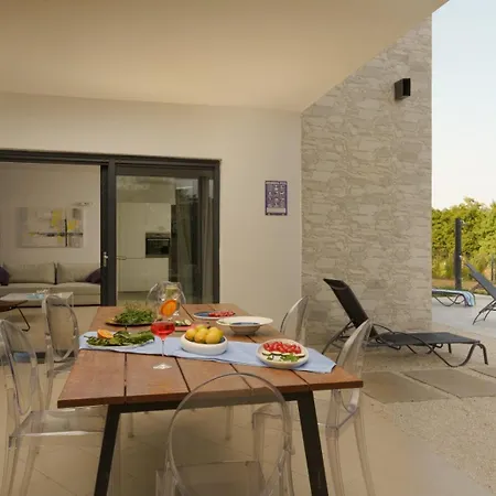 Cala Sonriso For 8 People Near Pula With Heated Pool & Sea View *